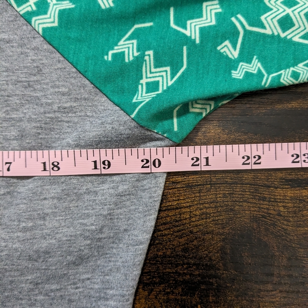 Lularoe Medium Randy Raglan Tee - Picture 7 of 7